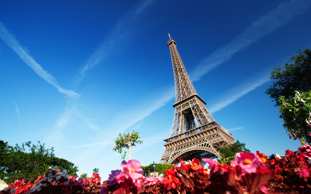 793536-eiffel-tower-wallpaper