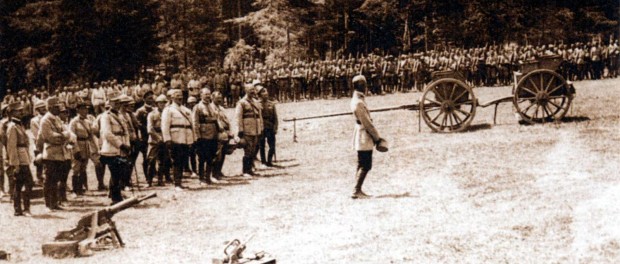 Romanian_troops_at_Marasesti_in_1917