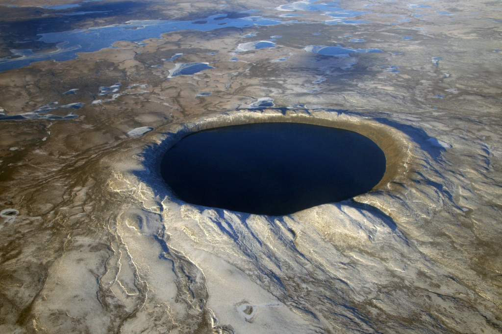 Pingualuit_aerial_2007