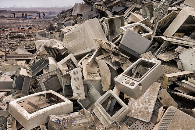 planet-pollution-overdevelopment-overpopulation-overshoot-11