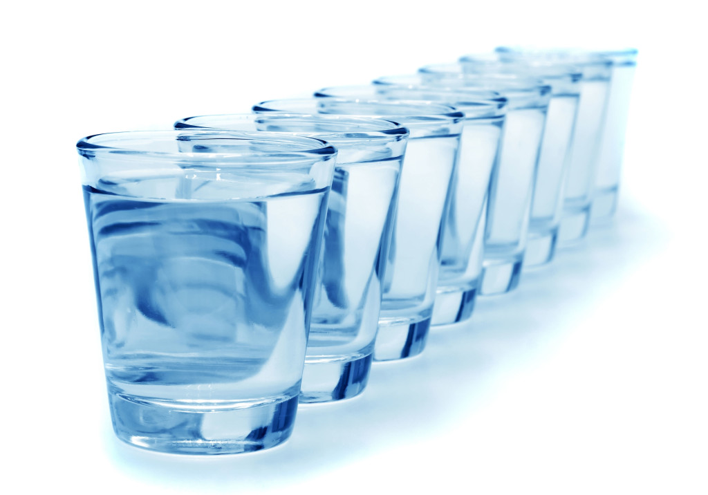 571655-glass-of-water