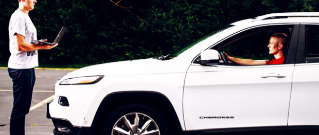 hackers-wirelessly-take-control-of-jeep-cherokee-sparks-auto-recall-chrysler-fiat