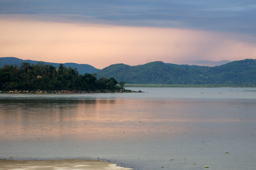 brahmaputra-river-side-images-photos-511a2c84e4b015f836877153