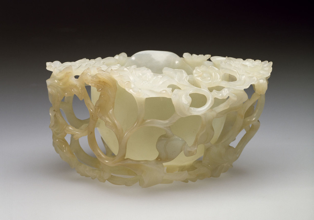 1280px-Chinese_-_Brushwasher_in_the_Form_of_a_Peony_-_Walters_42278_-_Profile