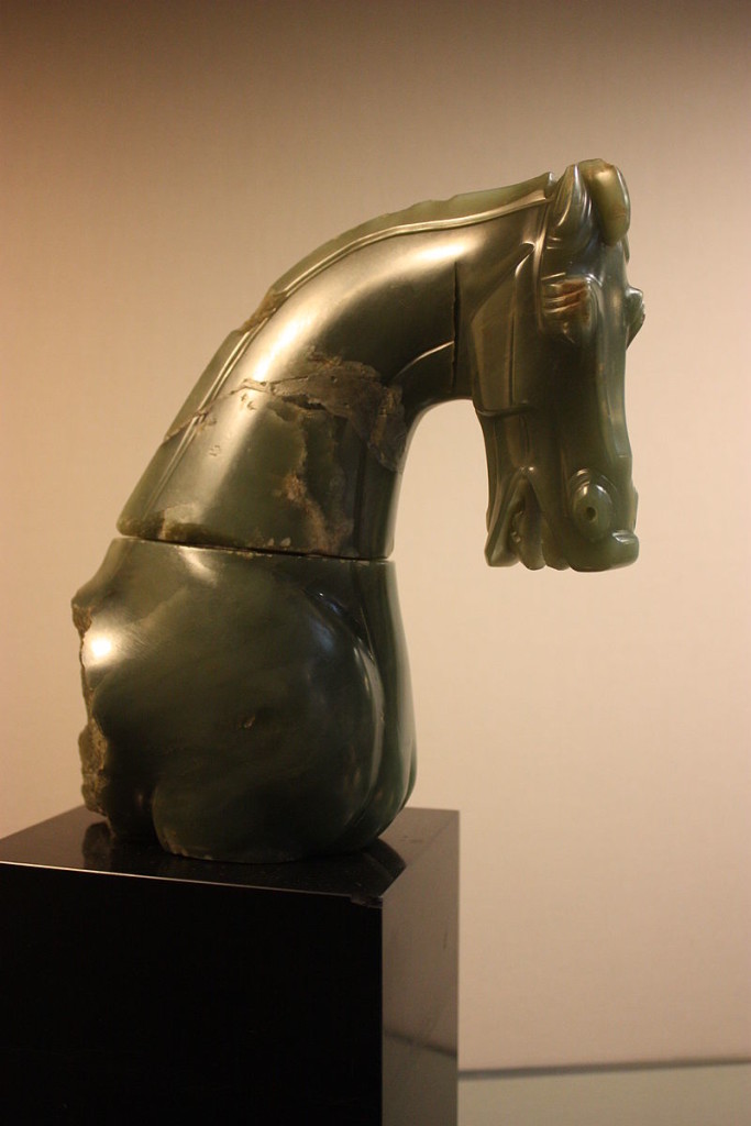 800px-WLA_vanda_Head_and_Partial_Torso_of_a_Horse_jade_Han