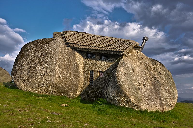 800px-1568_-_240411_-_Parte_posterior_de_la_Casa_do_Penedo