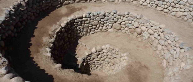 09.Un-Pukio.-Puits-en-spiral-qui-a-permis-aux-nazca-de-vivre-dans-le-désert