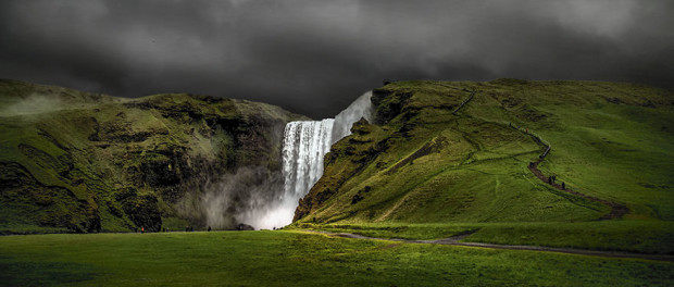 Skogafoss-WIDE-SZP-JK-571a6c9a413ea__880