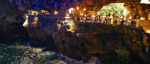 italian-cave-restaurant-grotta-palazzese-polignano-mare-18