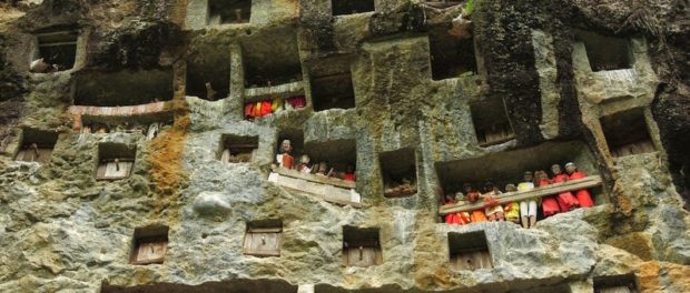 tana-toraja-burials-46