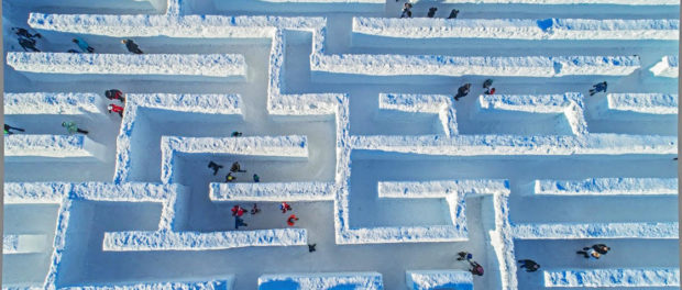 snowlandia-snow-maze-0