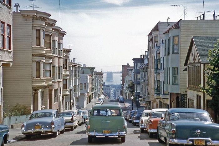 usa-vintage-50s-color-photography-72-5a82f16050f1c__700
