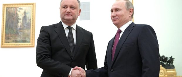 Doi buni prieteni moldovenirti