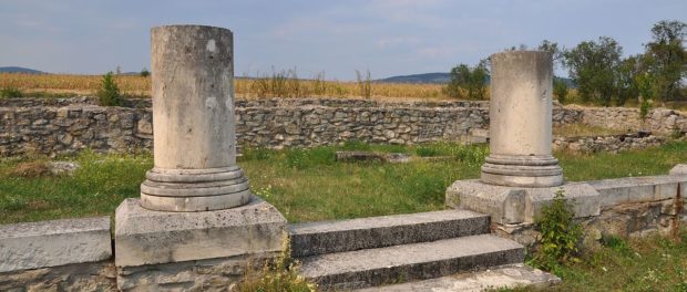 1280px-Castra_of_Buciumi_005