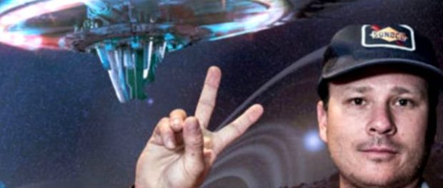 tom delonge ozn