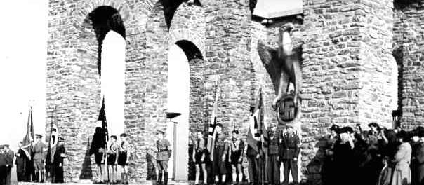 monument nazist