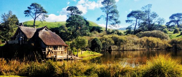 Waterhouse_Lake_Front