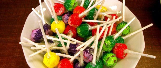Bowl_of_lollipops