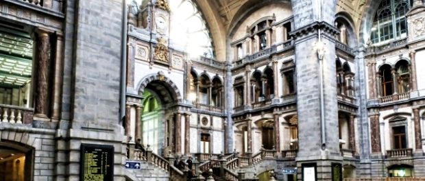 gara interior Anvers