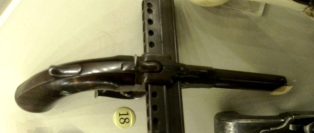 pistol cu armonica