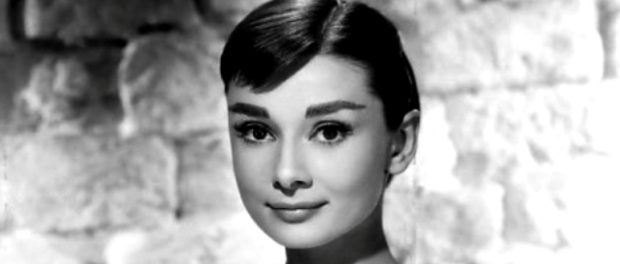 Audrey_Hepburn_1956