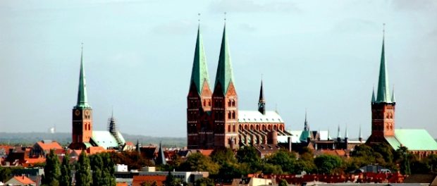 orasul lubeck sapte turnuri
