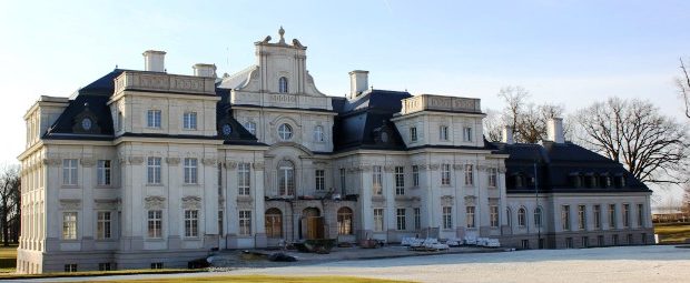 Palatul din satul Chrostnik
